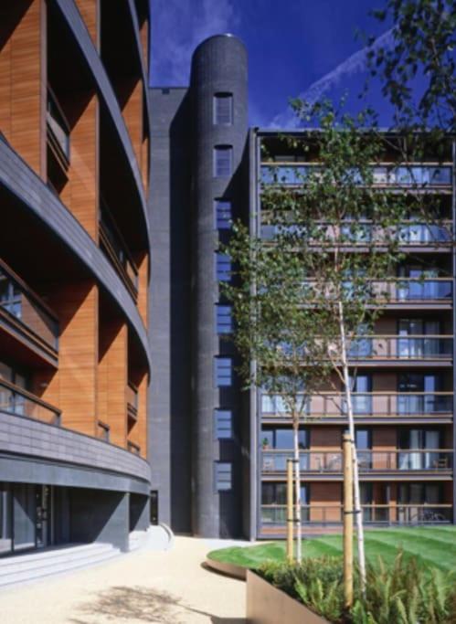 O2 Excel City Airport Apartment 런던 외부 사진